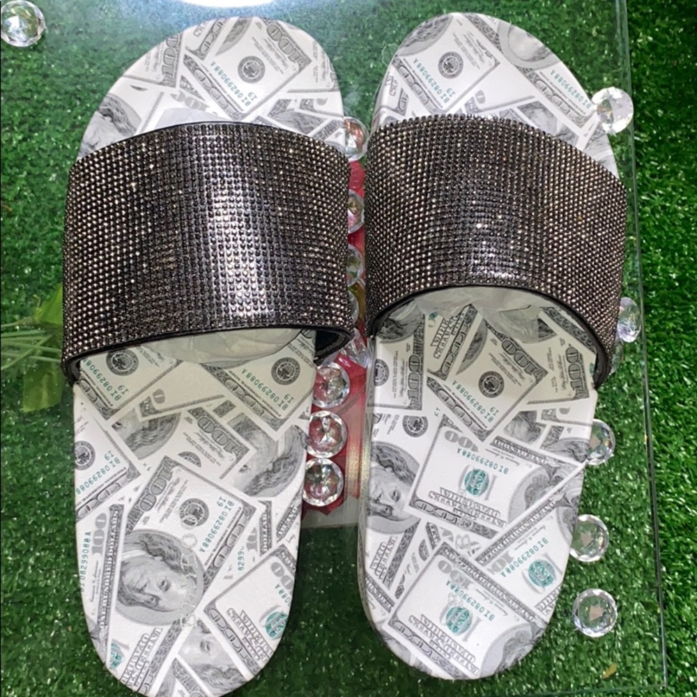 Pewter black diamond money slides size 8